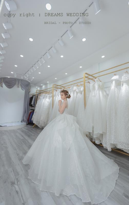 Áo Cưới Quận 12 - Dreams Bridal