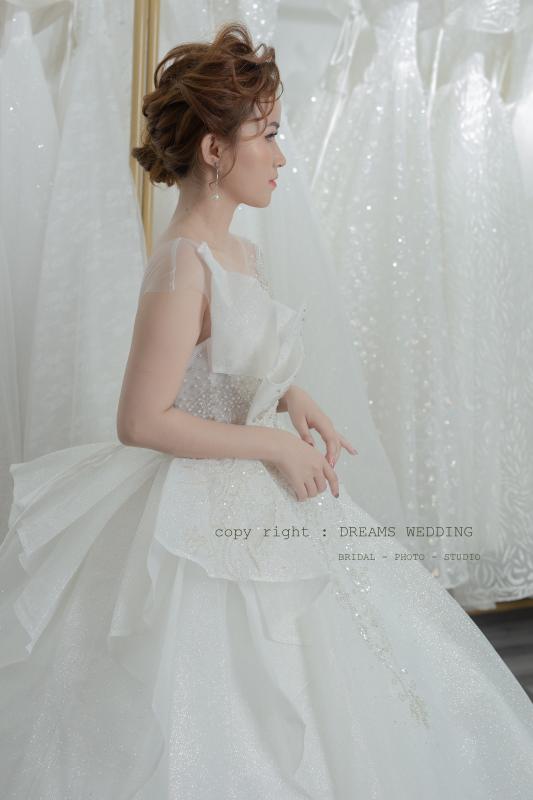 Áo Cưới Quận 12 - Dreams Bridal